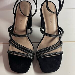 Women’s scrappy sandals high heel block heel Kelly & Katie size 9.5 like new